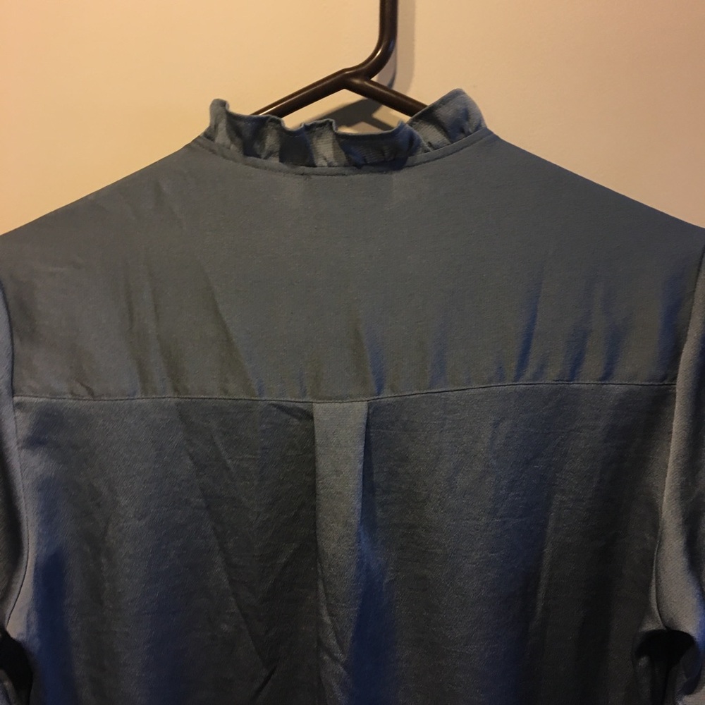 Express Portofino Silvery/blue long sleeve dainty Blouse. Size s/p - Picture 5 of 6
